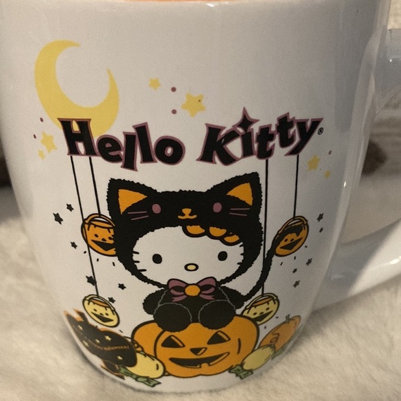 Hello Kitty Halloween Mug - Picture 2 of 6